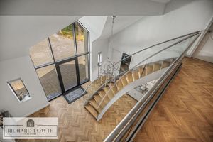 Sweeping Staircase- click for photo gallery